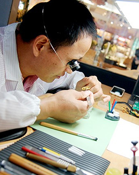 本杰明·托马斯-北京真力时维修服务中心制表师